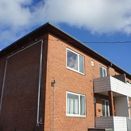 Strandby Kirkevej 270 Ground Floor Appartement *